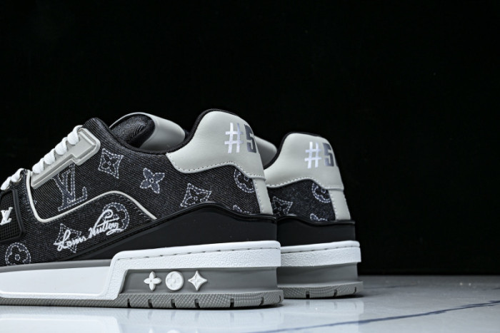 LV SNEAKER TRAINER FOR-LV382