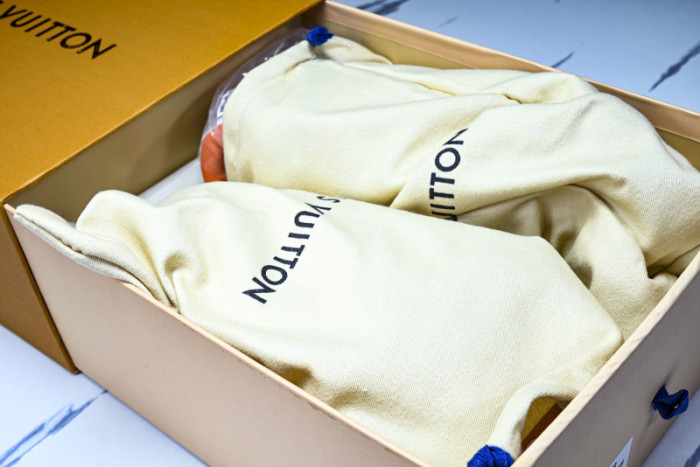 LV SNEAKER TRAINER FOR-LV386