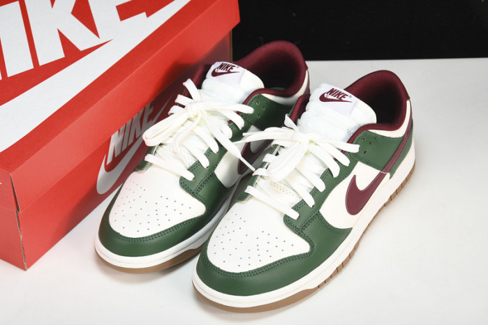 Nike SB Dunk Low "Gorge Green" FB7160-161