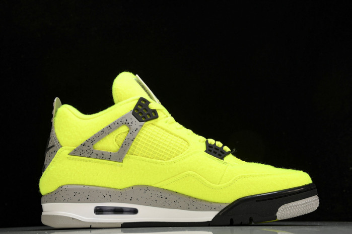 AIR JORDAN 4 RETRO SP  DV6773-700