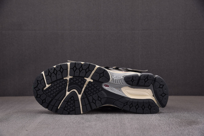 New Balance  1906A Tech Explosion  M1906AD