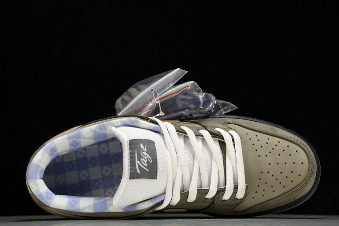 Concepts x Nike SB Dunk Low Grey Lobster BV1310-105