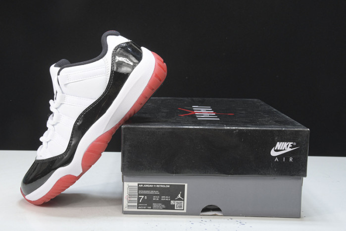 Air Jordan 11 Retro Low Concord Bred  AV2187-160