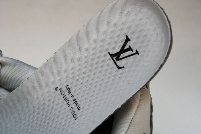 LV SNEAKER LOW 121204