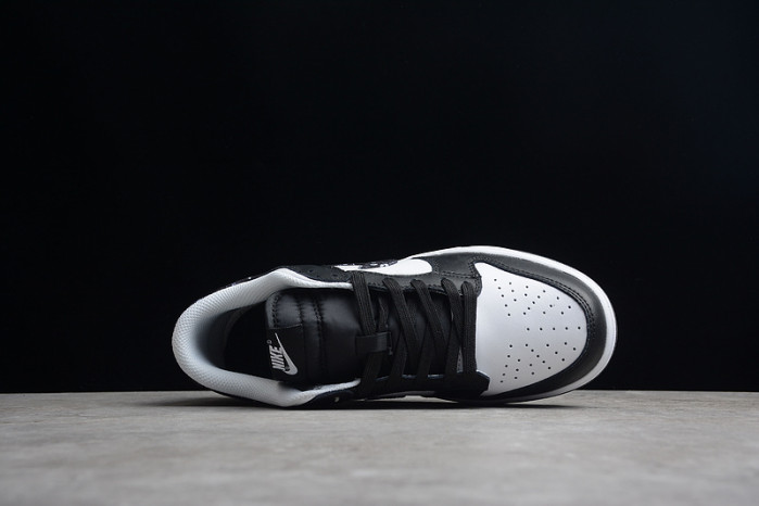 Nike Dunk Low "Black Paisley