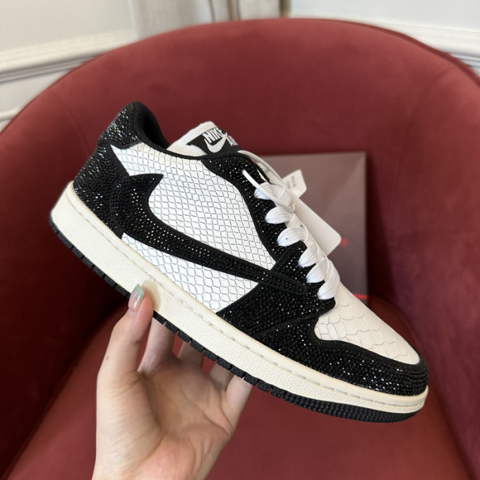 AIR JORDAN 1 RETRO AJ-35