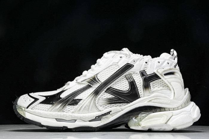 BLCG RUNNER 772774-WRUNG-9010