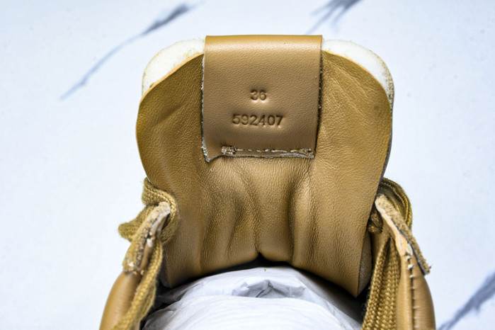 L*0ewe Ballet Runner LW-FOR16