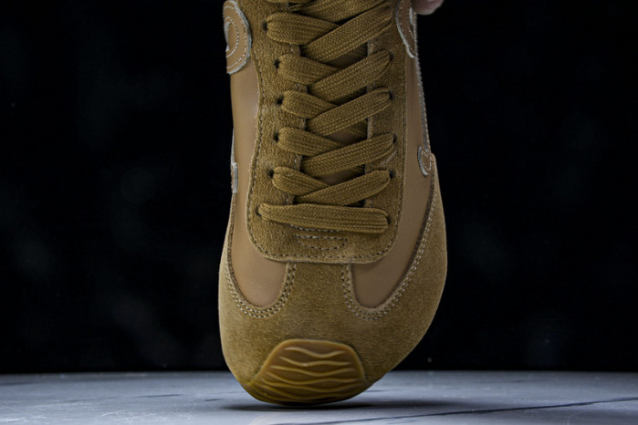 L*0ewe Ballet Runner LW-FOR16