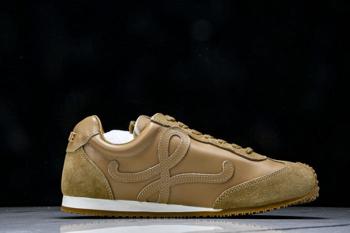 L*0ewe Ballet Runner LW-FOR16