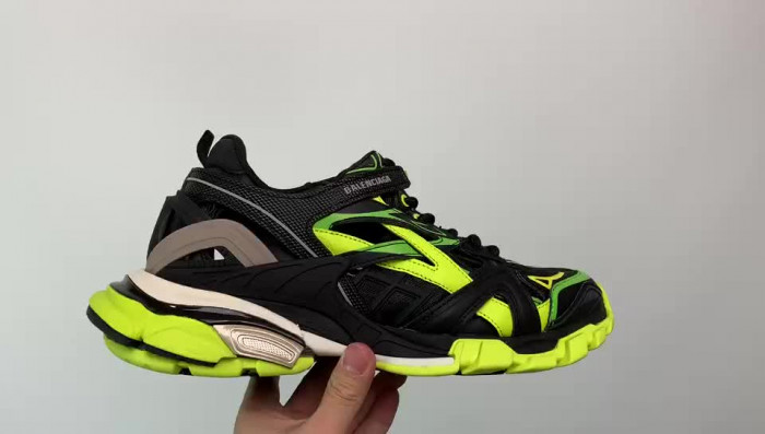 BLCG Track.2 black fluorescent and yellow 570391 W2GN3 1022