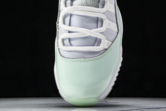 Air Jordan 11 Low “Igloo AH7860-103