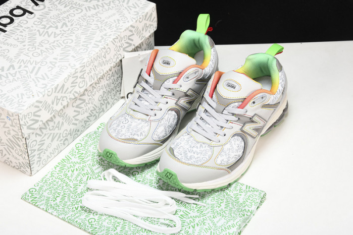 New Balance yeeshoes ML2002RGD