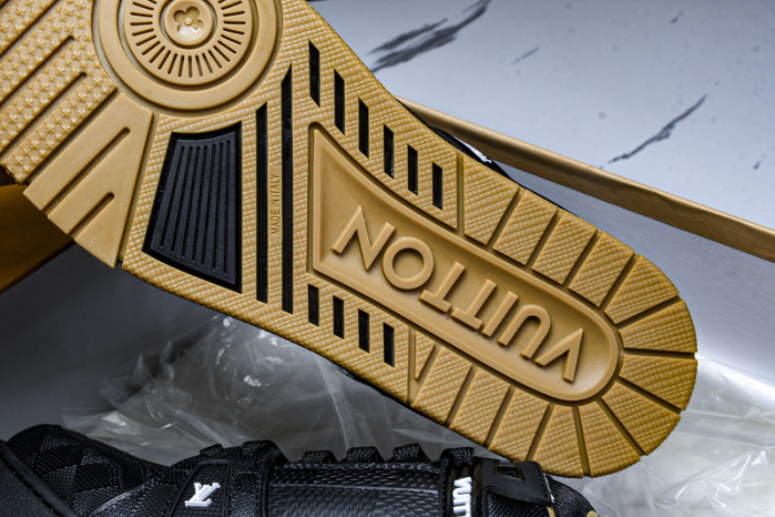 LV SNEAKER TRAINER FOR-LV305