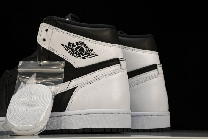 Air Jordan 1 High OG “Reverse Panda  DZ5485-010