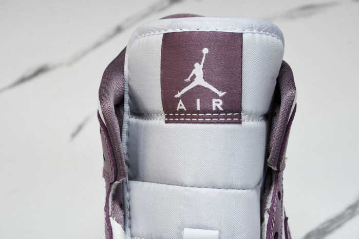 Air Jordan 1 Mid “Sky J Mauve”  BQ6472-050