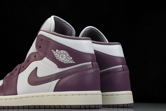 Air Jordan 1 Mid “Sky J Mauve”  BQ6472-050