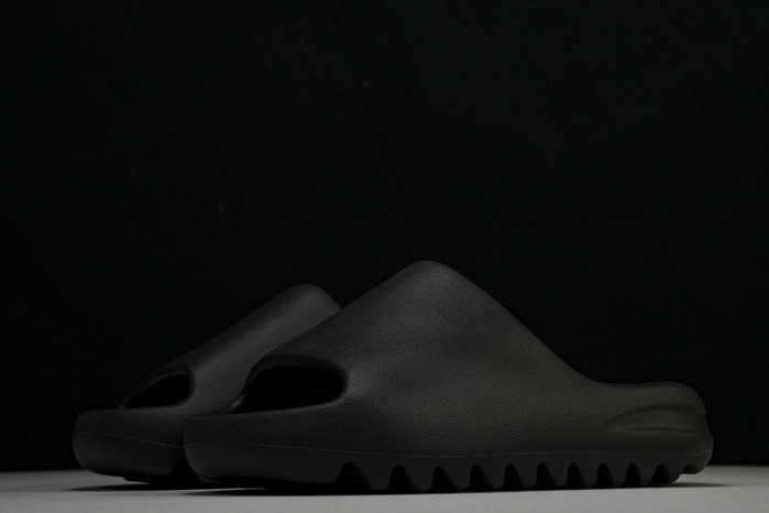 Yeezy Slide Onyx  HQ6448