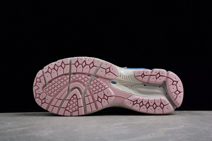 New* Balance WL2002  M2002RHC