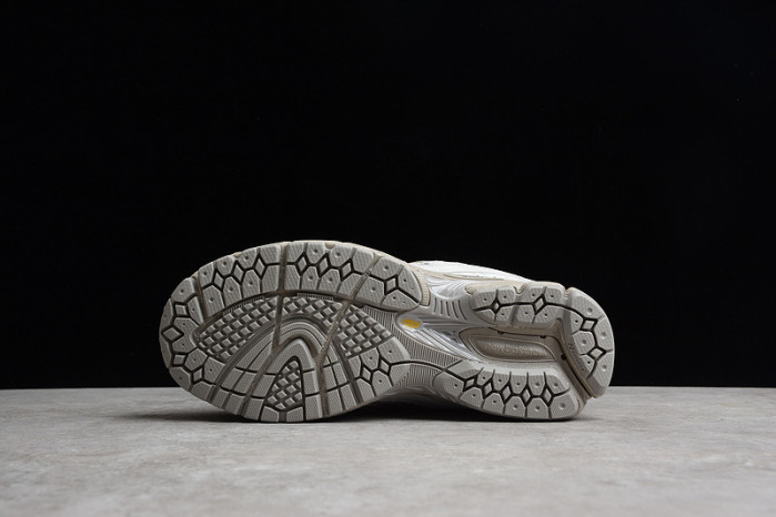 New* Balance WL2002 M2002RP