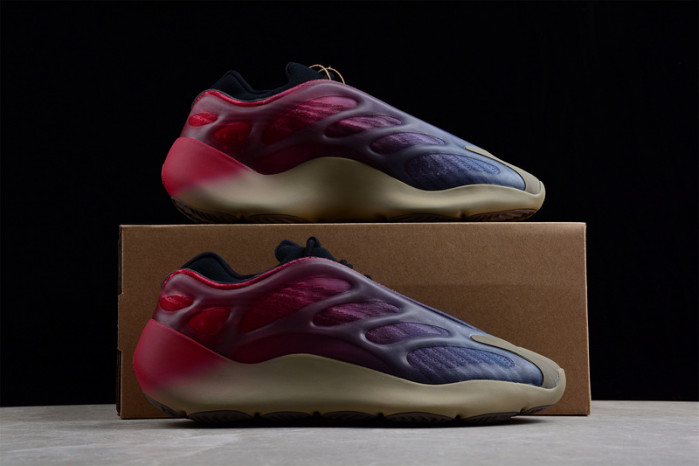 ADIDAS YEEZY 700 V3 “Fade Carbon” GW1814