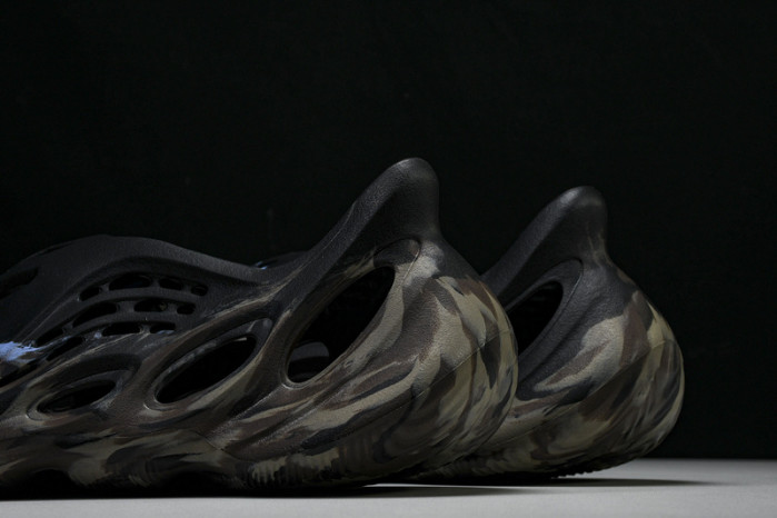 Yeezy Foam Runner “MX CARDON" lD4126