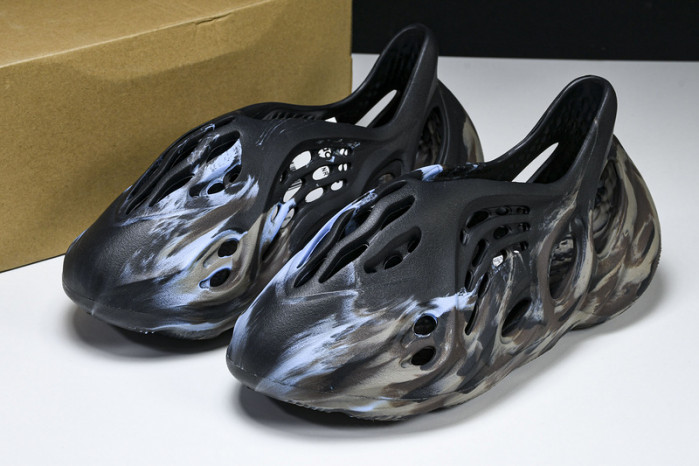 Yeezy Foam Runner “MX CARDON" lD4126