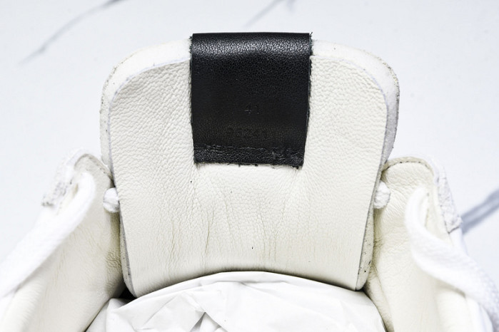 L*0ewe Ballet Runner LW-FOR02