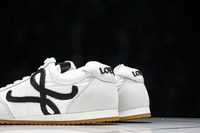 L*0ewe Ballet Runner LW-FOR02