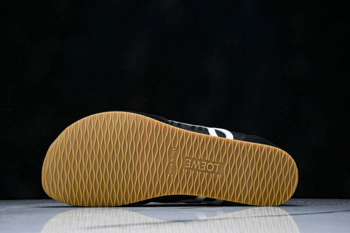 L*0ewe Ballet Runner  LW-FOR03