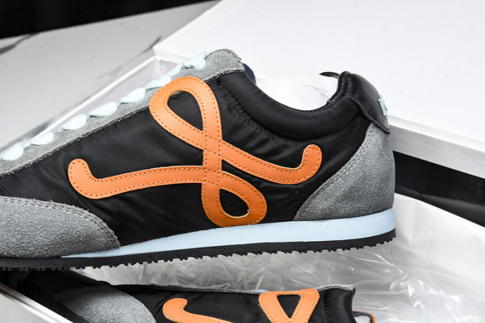 L*0ewe Ballet Runner LW-FOR07