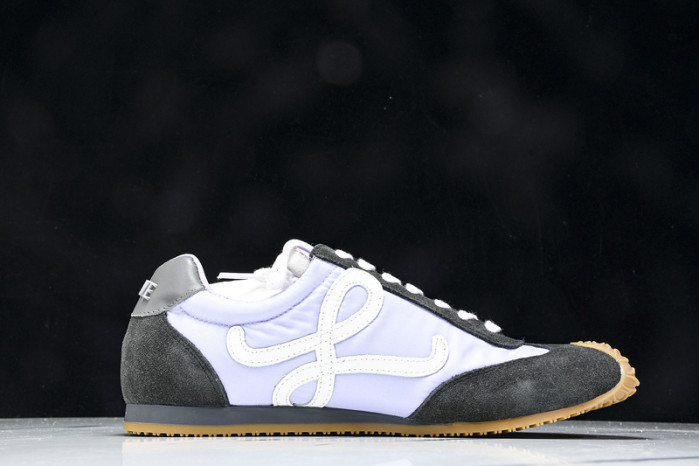 L*0ewe Ballet Runner LW-FOR09