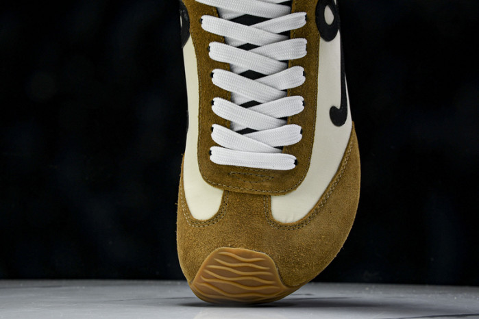 L*0ewe Ballet Runner LW-FOR15