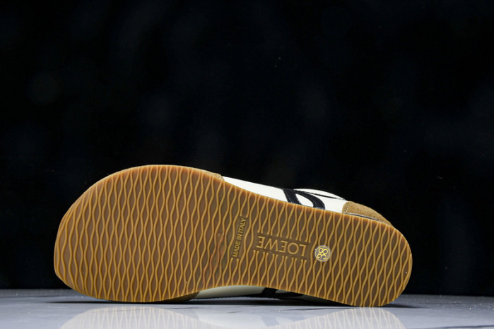 L*0ewe Ballet Runner LW-FOR15