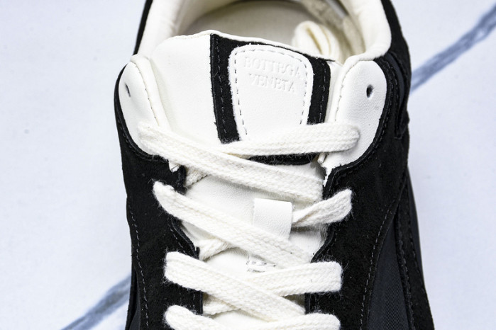 BOTTEGA VENETA SNEAKER