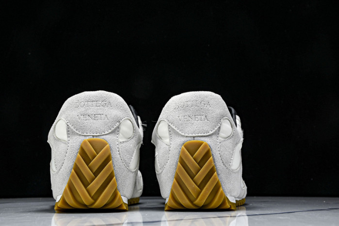 BOTTEGA VENETA SNEAKER