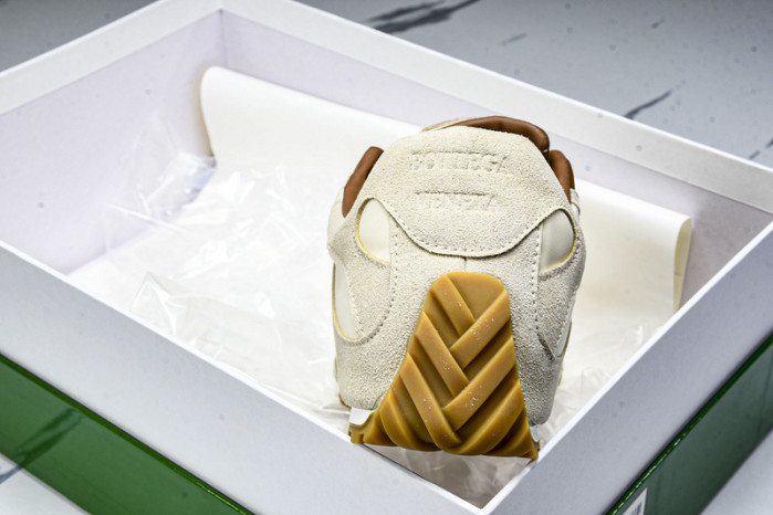 BOTTEGA VENETA SNEAKER