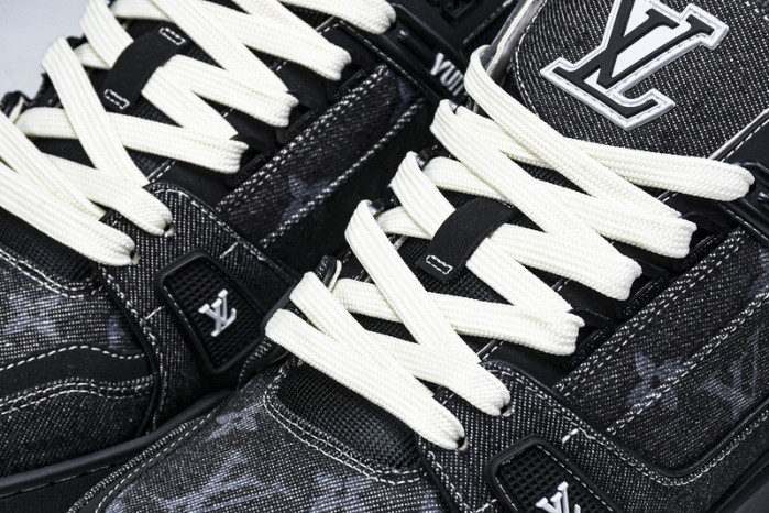 LV SNEAKER TRAINER FOR-LV262