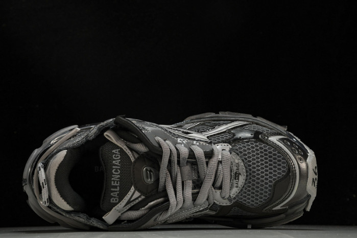 BLCG RUNNER 677403 W3RBR 151547