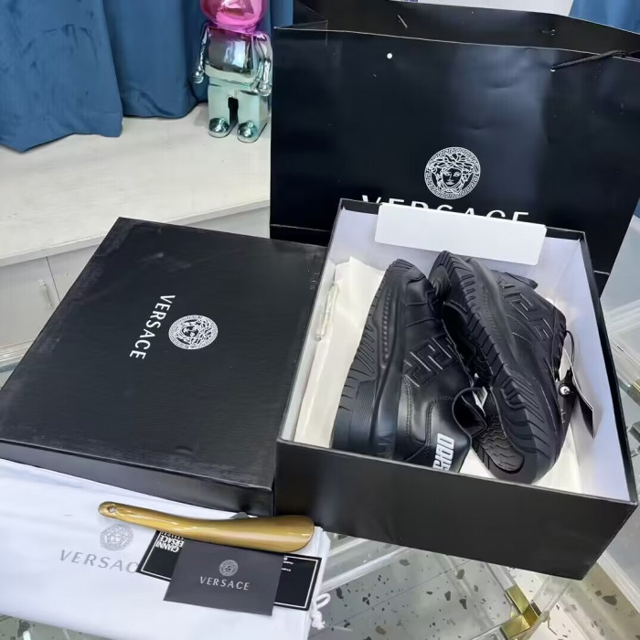 VERS SNEAKERS 23112901