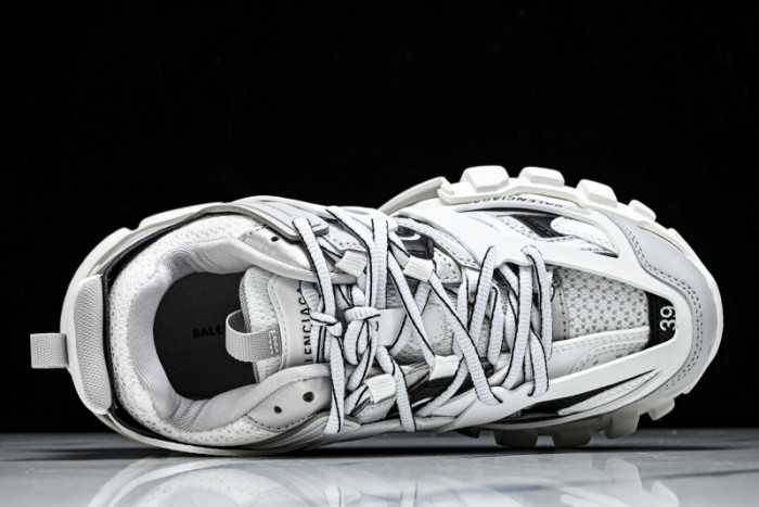 BLCG Track 3.0  W3AD39812