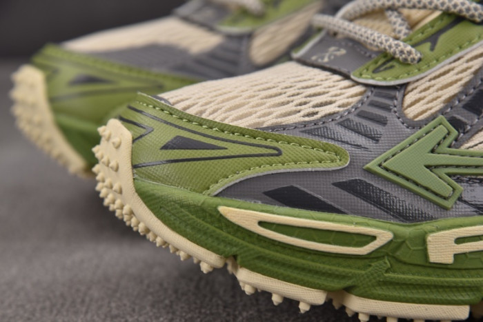 OF C/O SNEAKER FOR-082101