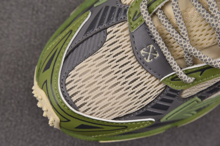 OF C/O SNEAKER FOR-082101