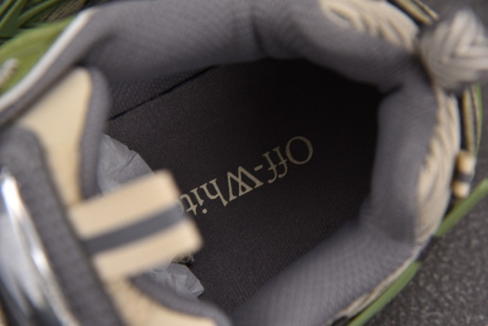 OF C/O SNEAKER FOR-082101