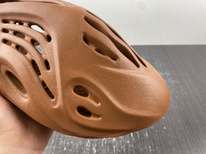 Yeezy Foam Runner  HP5335