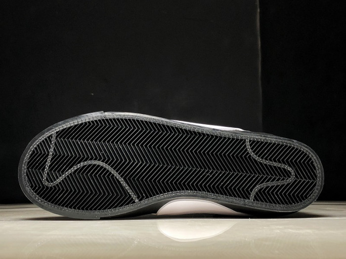 Nike Blazer Mid OF Grim Reaper  AA3832-001