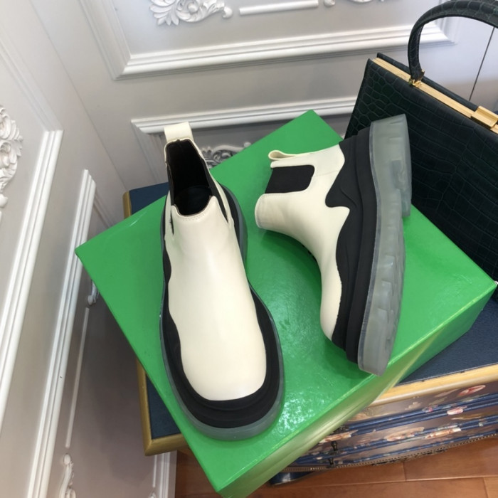 BOTEGA VENETA BOOTS
