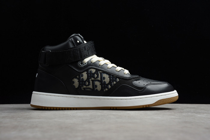 D10R B27 High Top Sneaker