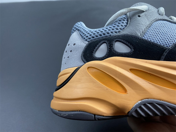 Adidas Yeezy Boost 700 GW0296