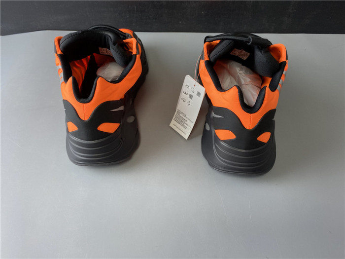 ADIDAS YEEZY BOOST 700 MNVN ORANGE - FV3258